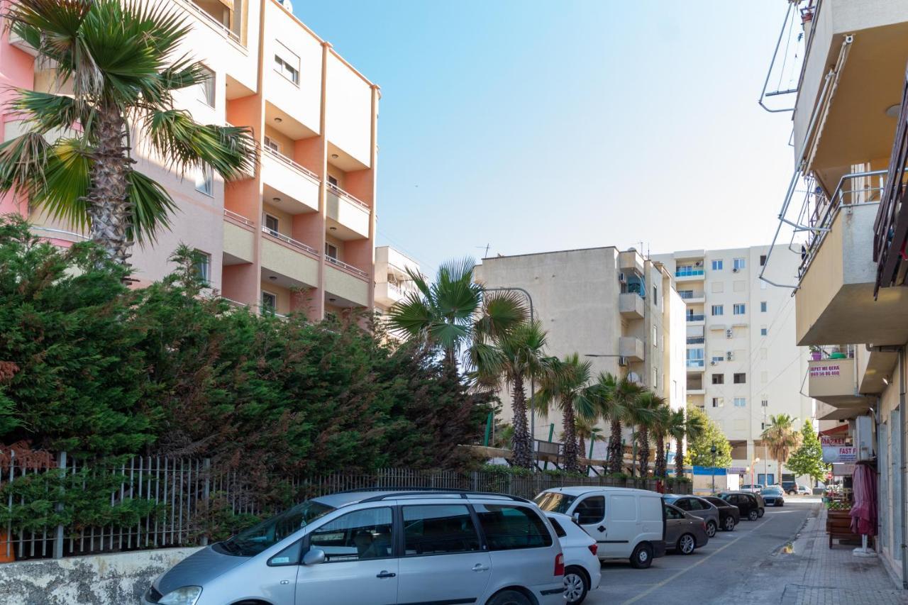 1 Bedroom Apartment With Fast Internet And Sea View Balcony In Durres Exterior photo